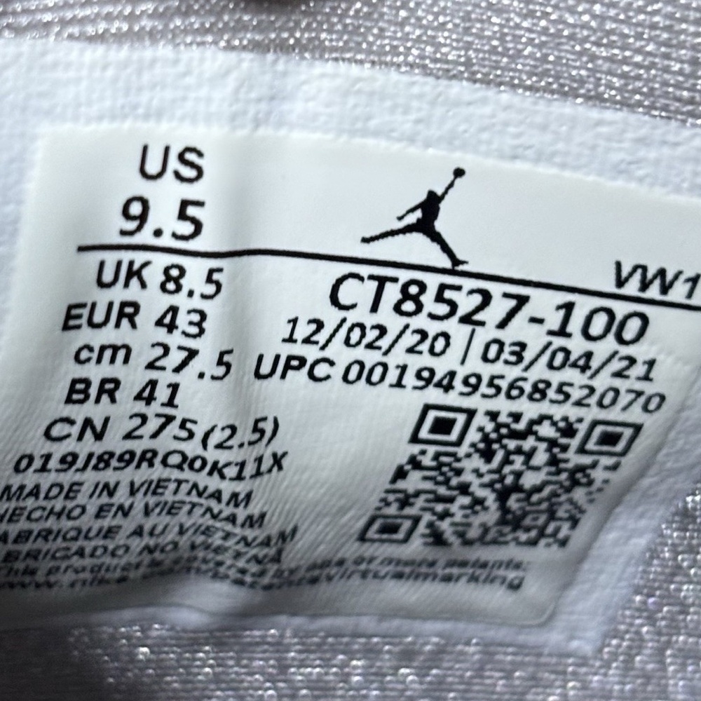 Jordan 4 Retro Mid White Oreo - Picture 4 of 6